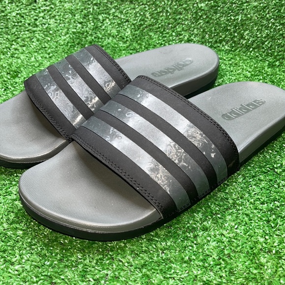 Adidas Slides Sandals Womens size 8 Black Shimmer Striped Slip On Shoes - Picture 1 of 4